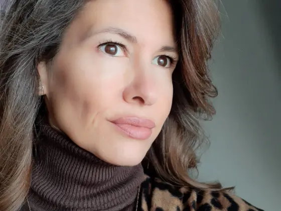 Cassaundra Paolini,
                            健康与保健, 灵性, 健康与保健, 健康与保健, 健康与保健, 个人发展与辅导, 瑜伽, 个人发展与辅导, 灵性
                            Expert at 2023 年深情峰会：内心之旅，开始！